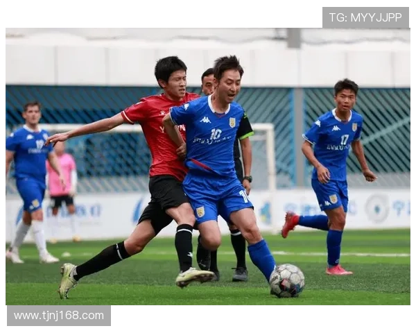 激战九十分钟劲旅鏖战上演逆转取胜赛场高潮不断引爆全场激情燃动